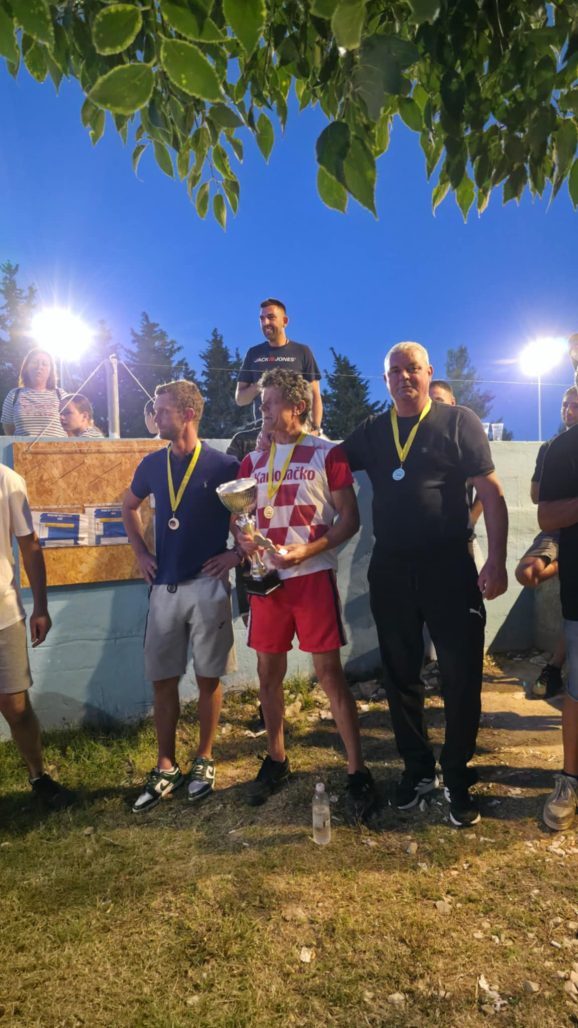 dbc8f3fc-f20b-46c8-a390-e5df2966fc67