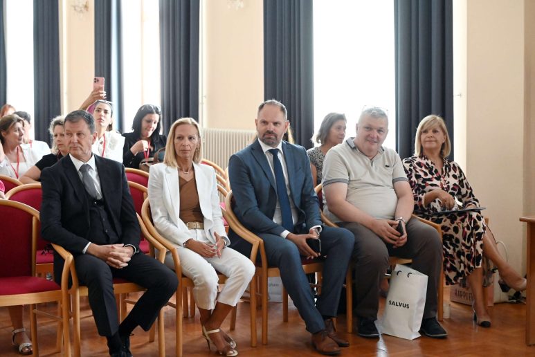 sveučilište obitelj 7