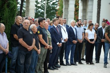 zadar gradsko groblje obljetnica oluje počast braniteljima 12