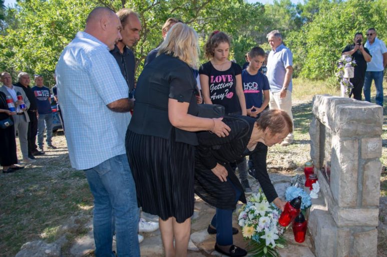 60db3987-b4d7-49b9-af6f-928205657e36