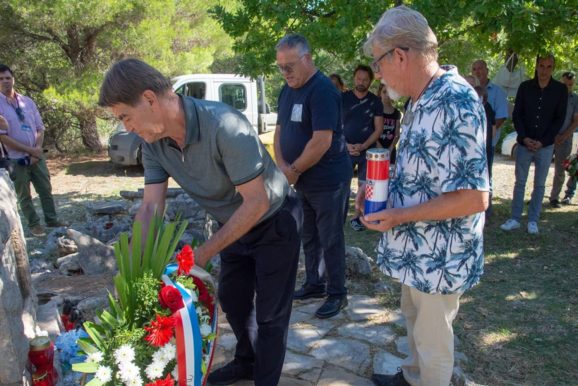 625c04b4-cb51-416a-8c8f-13b91db73c2f