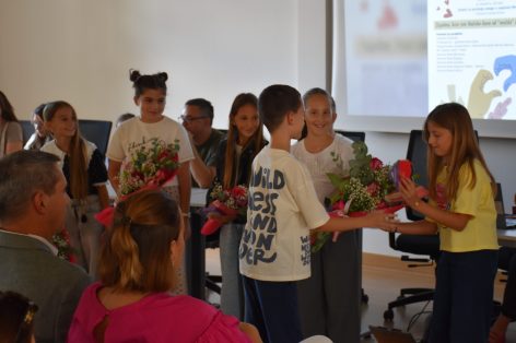 David i učenice OŠ Krune Krstića učiteljice Marine Smolić (Rita, Leona, Loreta, Amelie i Laura) (1)