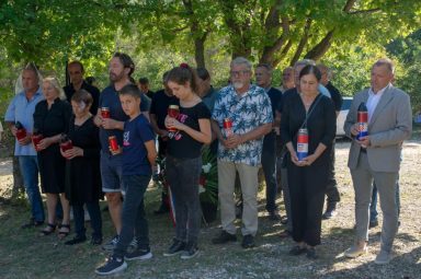 db9a4454-f19e-4f28-a57b-4b30c46c9ce3