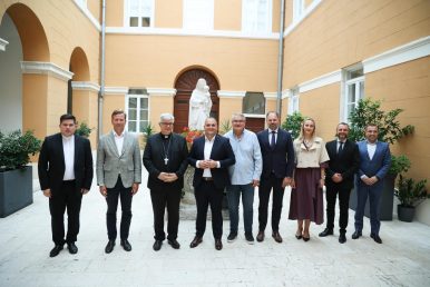 dom za starije i nemoćne preko ugovor