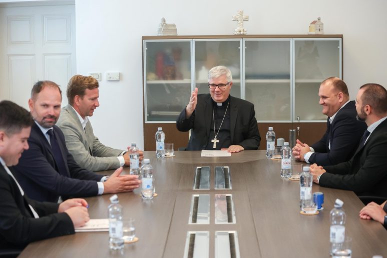 dom za starije i nemoćne preko ugovor 6