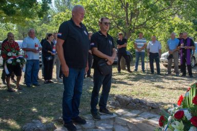 f0e984cc-9223-4ebe-93b2-917ab5ae89f2