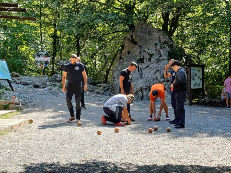 planinari boćanje