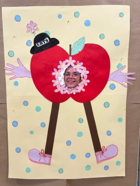 Edukativno-humanitarna akcija _Jedna jabuka na dan, doktor iz kuće van!_ EBTŠ ZADAR 2025 (10)