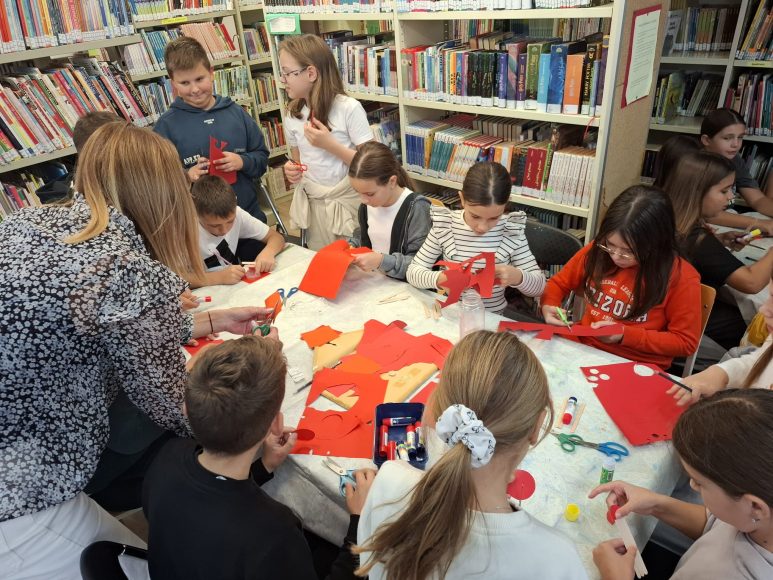 KNJIŽNICA BILI BRIG DJECA