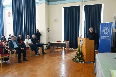 KRALJEVI DRUGI DAN (9)