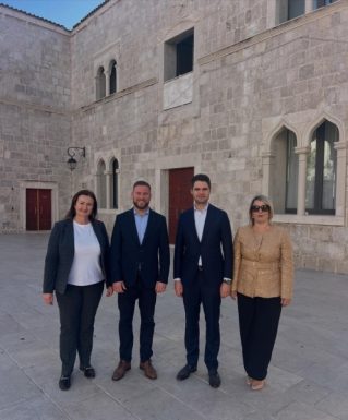 PAG ŽUNIĆ RESSLER SIRANA 2