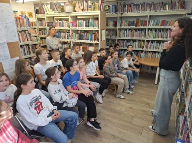 KNJIŽNICA UČENICI 4