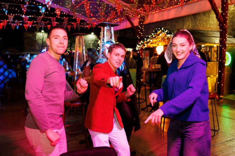 DJ Ante Dujić Božićni gramofon 03.12.2025, foto Bojan Bogdanić 01.jpg_1600x1067