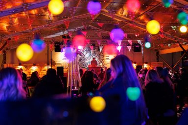 DJ Ante Dujić Božićni gramofon 03.12.2025, foto Bojan Bogdanić 11.jpg_1600x1067