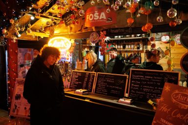 DJ Ante Dujić Božićni gramofon 03.12.2025, foto Bojan Bogdanić 14.jpg_1600x1067