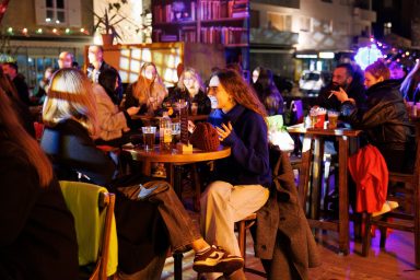 DJ Ante Dujić Božićni gramofon 03.12.2025, foto Bojan Bogdanić 15.jpg_1600x1067