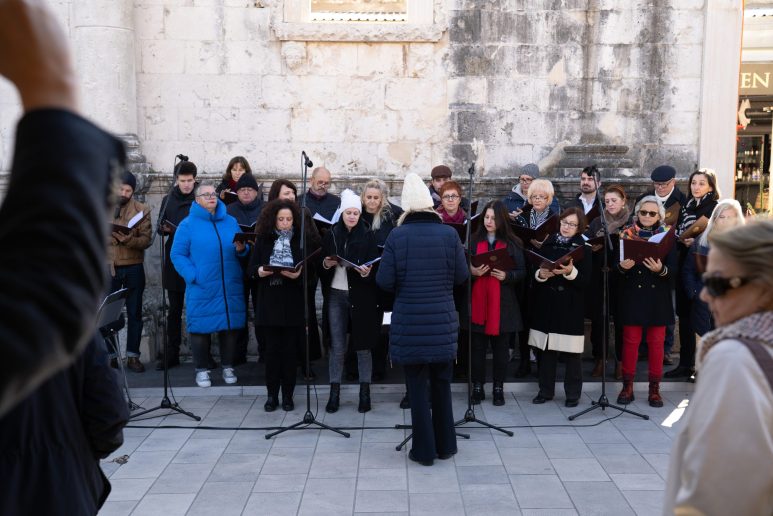 14 009 Otvorenje jaslica, HPGD Zoranić Tržnica 29.11.2025, Foto Matija Lipar