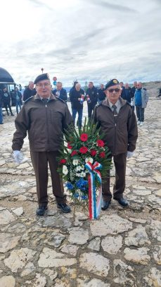 eac40c00-a3c2-4ed3-a9bf-eee5cadaef85