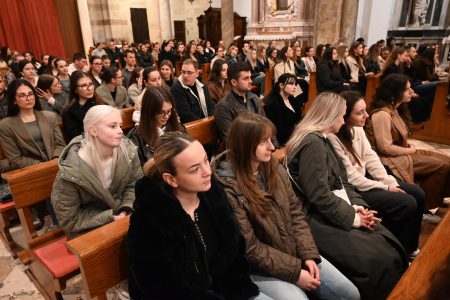 660290660_122270176466088038_4259776954802315304_n (2)