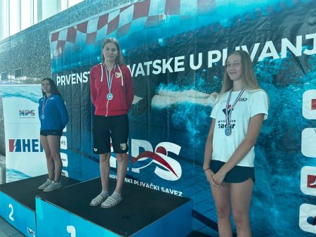 Zrna Šijaković - bronca 400m mješovito ml. juniorke