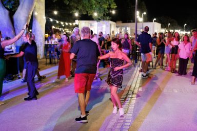 19 One Night in Havana Muraj Art & Sound