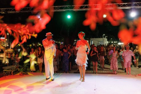 32 One Night in Havana Muraj Art & Sound