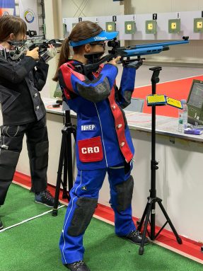 s04